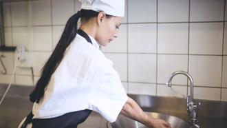 Reinforce food safety best practices in your business