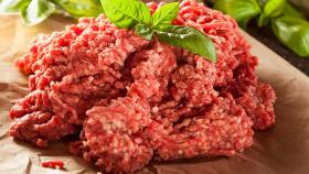 Raw ground beef in beef tartare